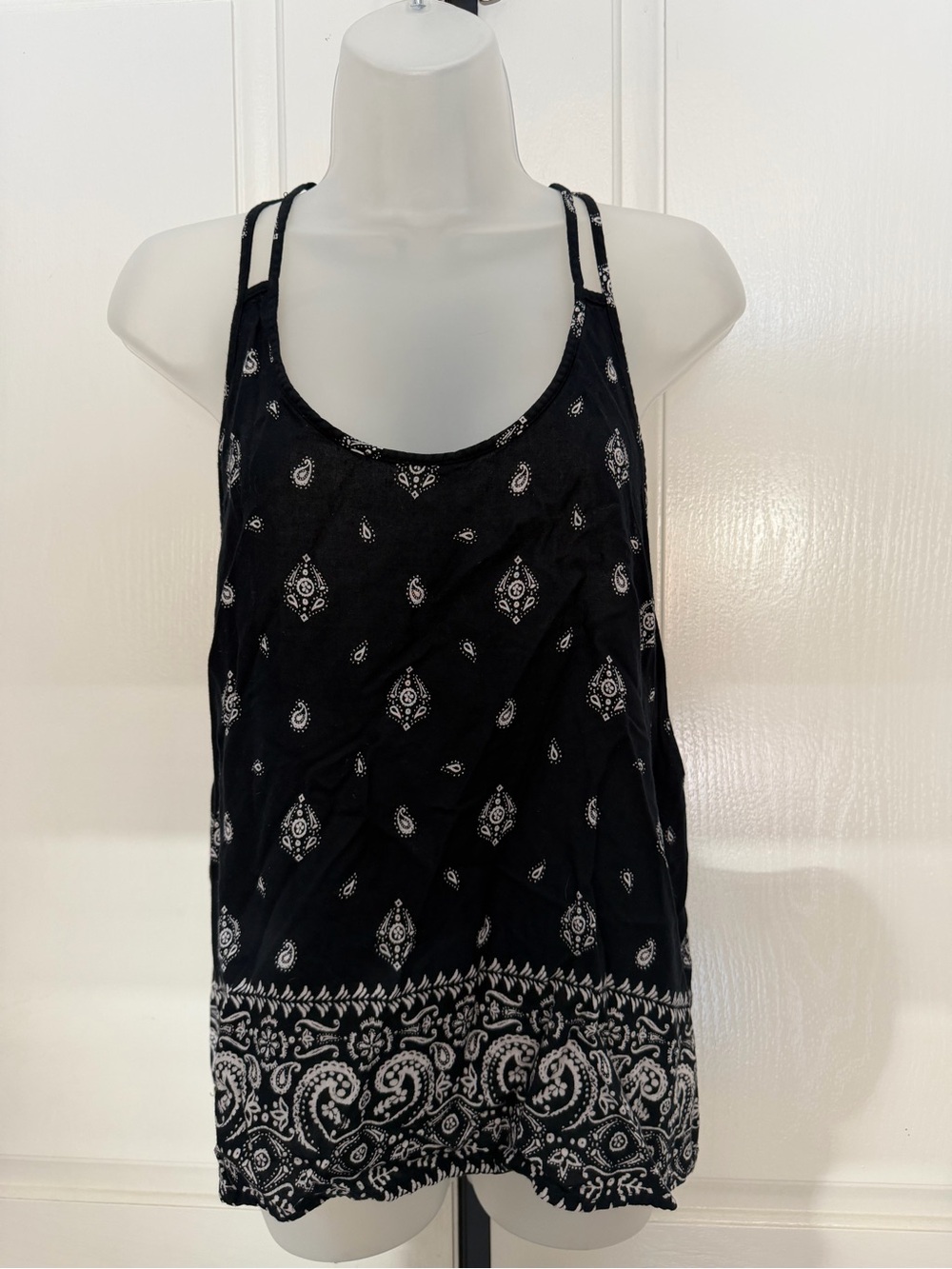 Mudd Black Paisley-Print Double-Strap Tank Top Sz L